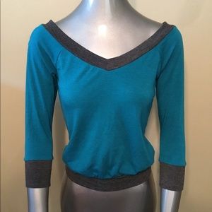 Vintage Pink Ice teal/gray cropped blouse tops